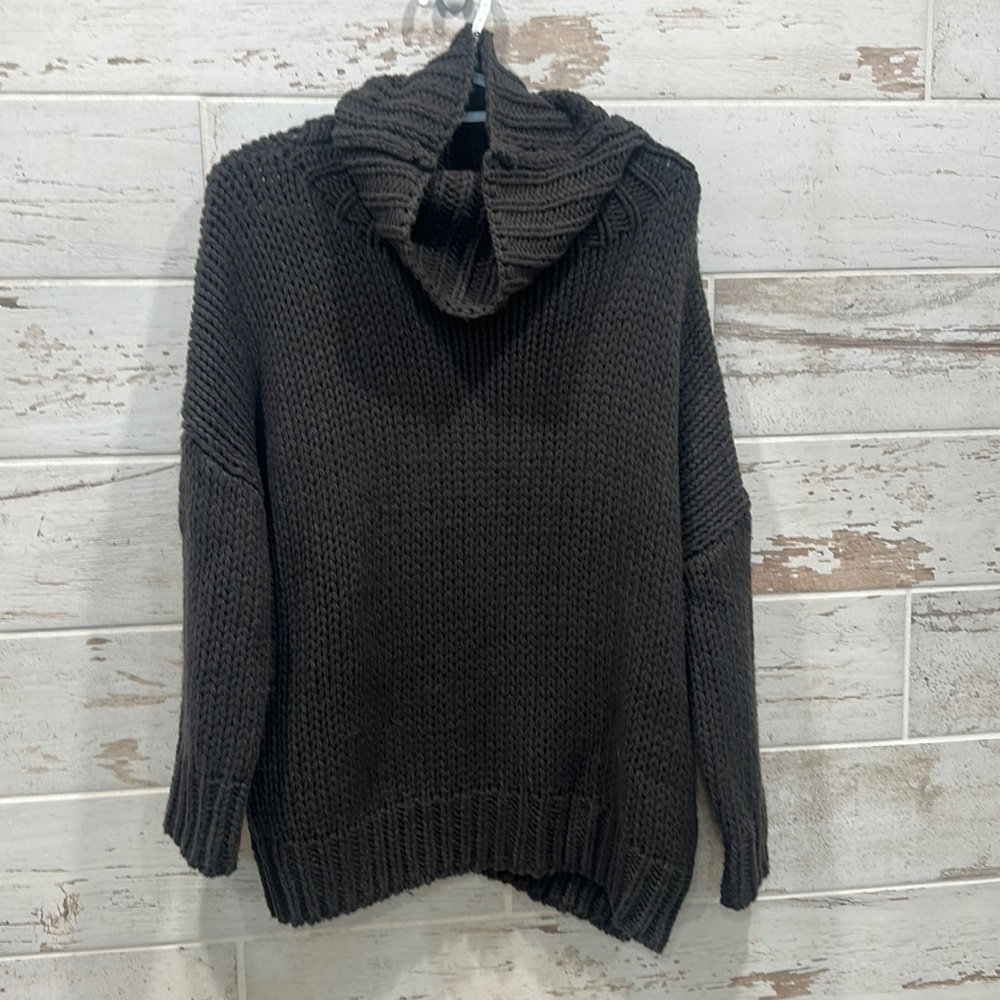 Stevie Hender chunky sweater. Size L